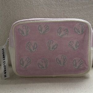 🐚 NWT Stoney Clover large pouch